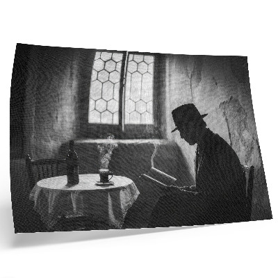 Grafika na ścianę Czarno-biały klimat, mężczyzna z książką, klasyczna elegancja