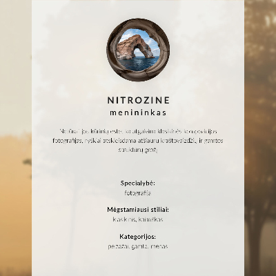 Plakat Monumentalne góry w cieniu spokoju i chmur