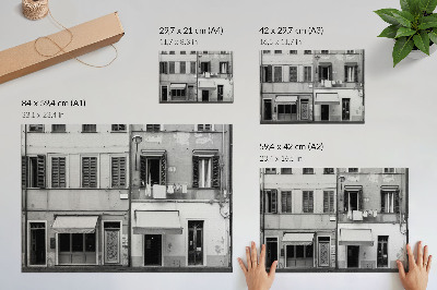 Grafika na ścianę Fasada kamienicy kontrast czerni i bieli minimalizm