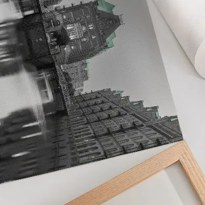 Wydruk na płótnie kanał z industrialnymi budynkami i odbiciami w wodzie