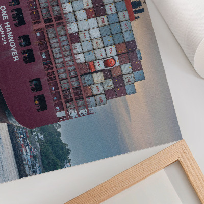 Plakat do salonu Kontenerowiec pełen kolorowych kontenerów na wodzie