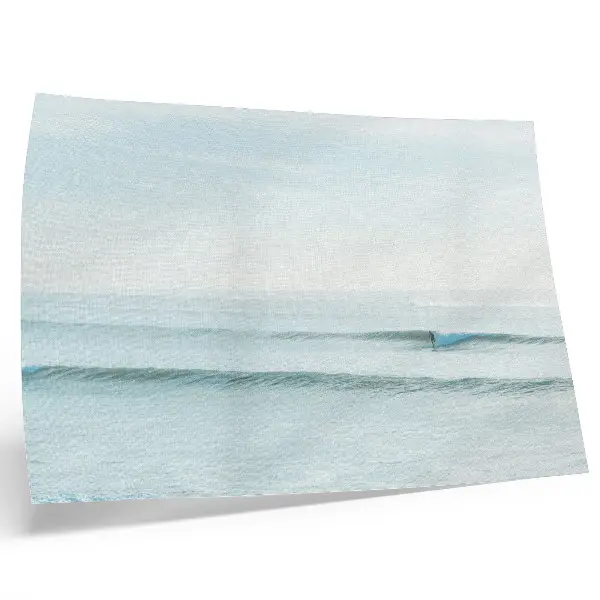 Grafika na ścianę ocean z falami i surferem w minimalistycznym stylu
