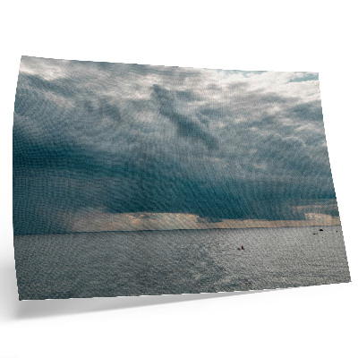 Plakat Burzowe niebo nad oceanem pełnym przestrzeni