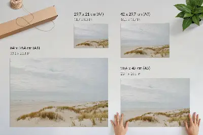 Plakat piaszczysta plaża w stylu minimalistycznym symbolizująca przestrzeń i spokój