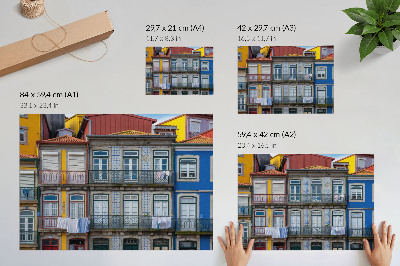 Plakat Kolorowe kamienice z detalami balkony rośliny
