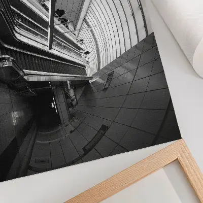 Plakat do salonu z motywem nowoczesnej architektury wnętrz ze schodami ruchomymi