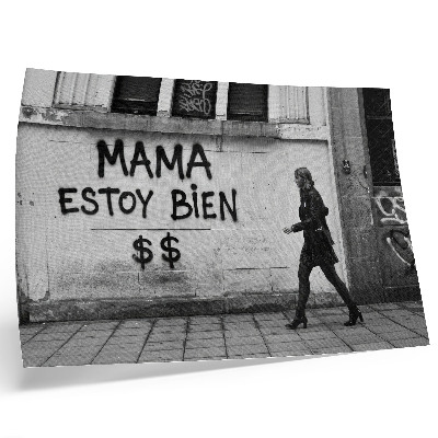 Plakat do salonu Kontrastująca scena miejska z graffiti czarno-białe