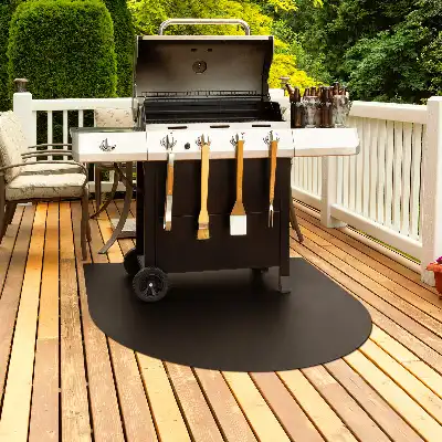 Podkładka ochronna pod grill w kształcie połowy owalu o wymiarach 100x100 cm