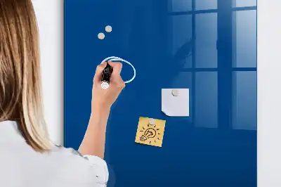 Tablica magnetyczna z pisakiem w niebieskim kolorze