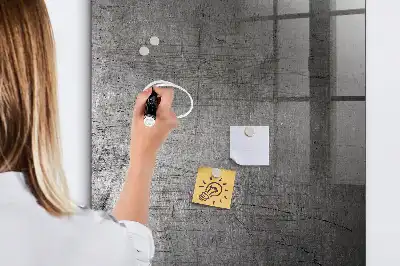 Tablica magnetyczna z pisakiem z porysowaną metalową powierzchnią