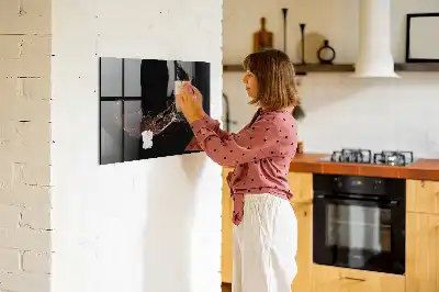Tablica magnetyczna z motywem rozlanego napoju
