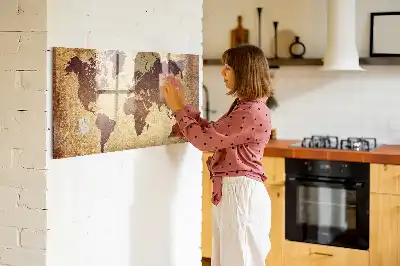Tablica magnetyczna do pisania z motywem starej mapy świata
