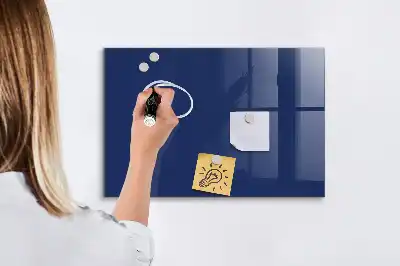 Tablica magnetyczna suchościeralna w kolorze niebieskim