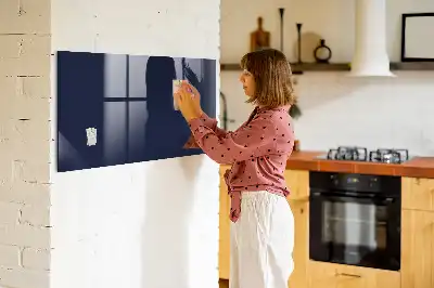 Tablica magnetyczna suchościeralna w kolorze ciemnogranatowym