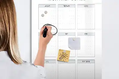 Tablica suchościeralna magnetyczna z nadrukiem cele miesięczne
