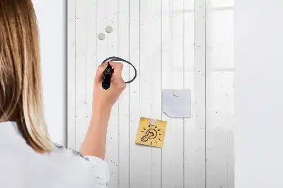 Tablica suchościeralna magnetyczna w ramie z naturalnego drewna