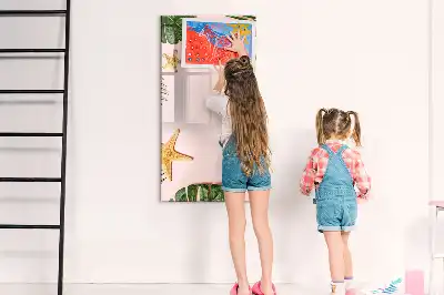 Tablica suchościeralna magnetyczna w letniej ramce