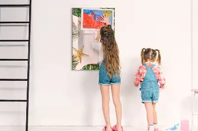 Tablica suchościeralna magnetyczna w letniej ramce