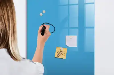 Tablica suchościeralna magnetyczna w kolorze niebieskim