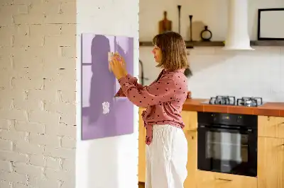 Tablica suchościeralna magnetyczna w kolorze liliowym