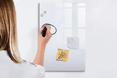 Tablica suchościeralna magnetyczna w kolorze jasno-białym