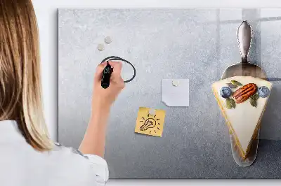 Tablica magnetyczna z pisakiem kawałek ciasta
