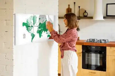 Tablica magnetyczna do pisania z motywem zielonej mapy świata