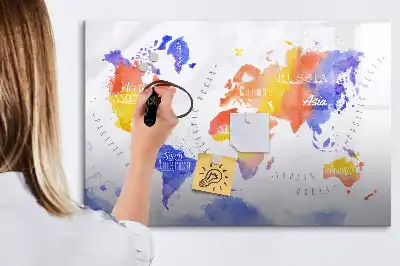 Akwarelowa mapa świata z tablicą magnetyczną i pisakiem