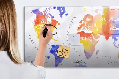 Akwarelowa mapa świata z tablicą magnetyczną i pisakiem