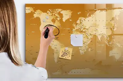 Mapa świata z tablicą magnetyczną i pisakiem