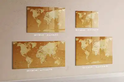 Mapa świata z tablicą magnetyczną i pisakiem