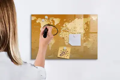 Mapa świata z tablicą magnetyczną i pisakiem