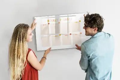 Planer tygodnia z tablicą magnetyczną i pisakiem