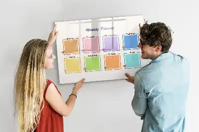 Planer tygodniowy z tablicą magnetyczną i pisakiem