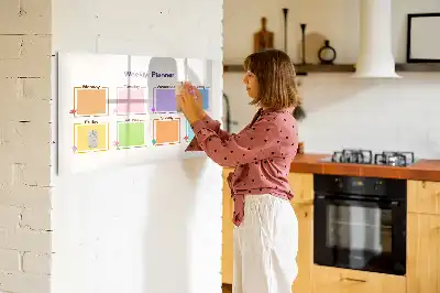 Planer tygodniowy z tablicą magnetyczną i pisakiem