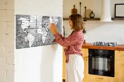 Tablica magnetyczna z nadrukiem mapy świata na cegle