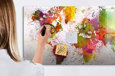 Akwarelowa mapa świata z tablicą magnetyczną i pisakiem