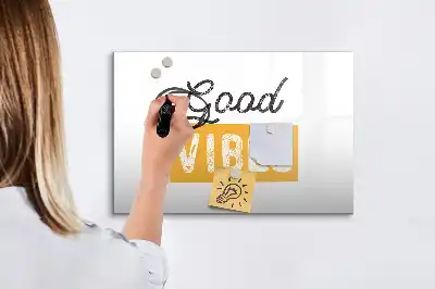 Tablica magnetyczna z pisakiem z inspirującym zdaniem