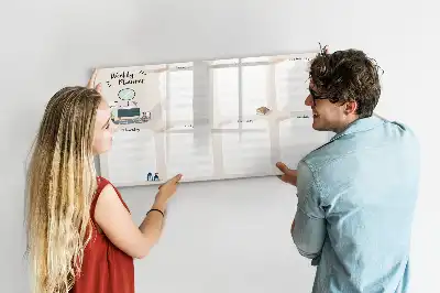 Planer tygodniowy z tablicą magnetyczną i pisakiem
