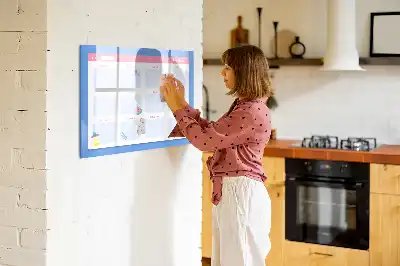 Planer miesięczny z tablicą magnetyczną i pisakiem