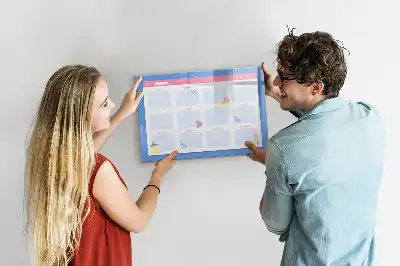 Planer miesięczny z tablicą magnetyczną i pisakiem