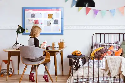 Planer miesięczny z tablicą magnetyczną i pisakiem