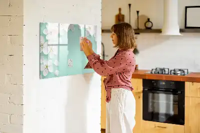 Tablica magnetyczna z pisakiem wzór pływające stokrotki