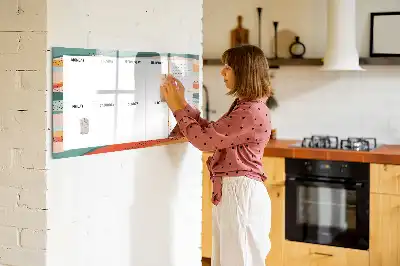 Planer tygodniowy w stylu retro z tablicą magnetyczną i pisakiem