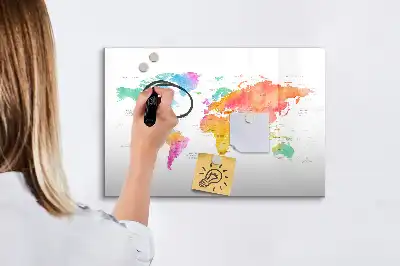 Akwarelowa mapa świata z tablicą magnetyczną i pisakiem