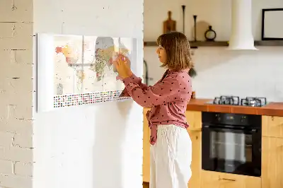 Tablica magnetyczna z mapą świata wersja do planowania podróży z pisakiem
