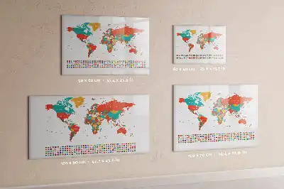 Kolorowa mapa świata z tablicą magnetyczną i pisakiem