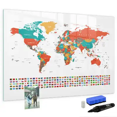 Kolorowa mapa świata z tablicą magnetyczną i pisakiem