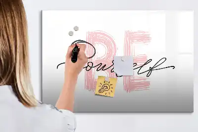 Tablica magnetyczna z pisakiem z napisem Bądź sobą