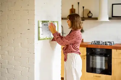 Tablica magnetyczna z planerem tygodniowego menu